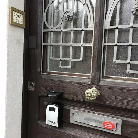 1912 - Wooden - Old Town Gasthuis 3*